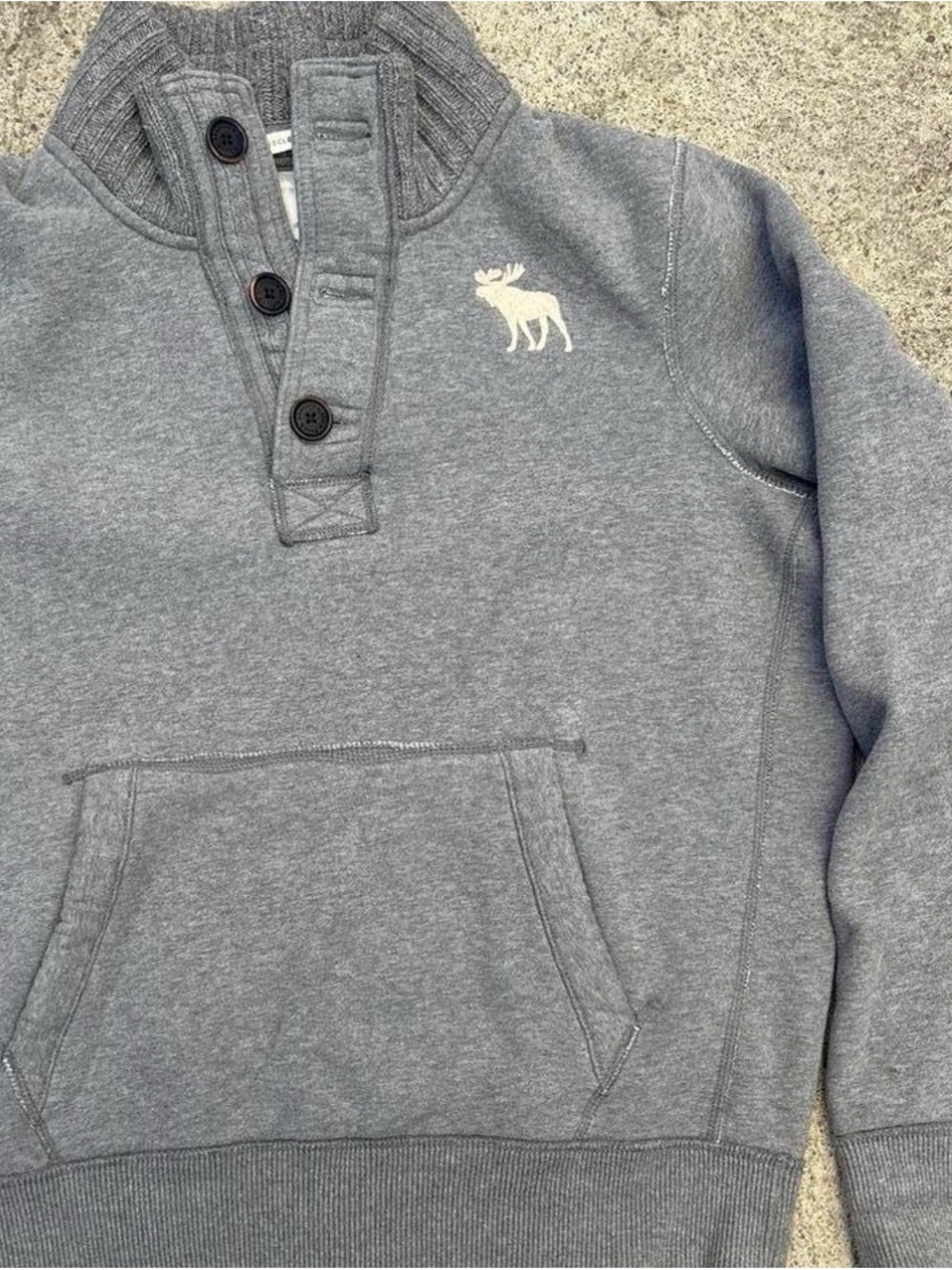Abercrombie & Fitch Men’s Heather Grey Zip-Neck Sweater